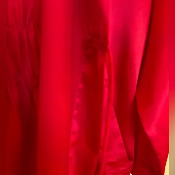 Victoria's Secret Vibrant Red Satin Silky Robe Size Small - Picture 8 of 9